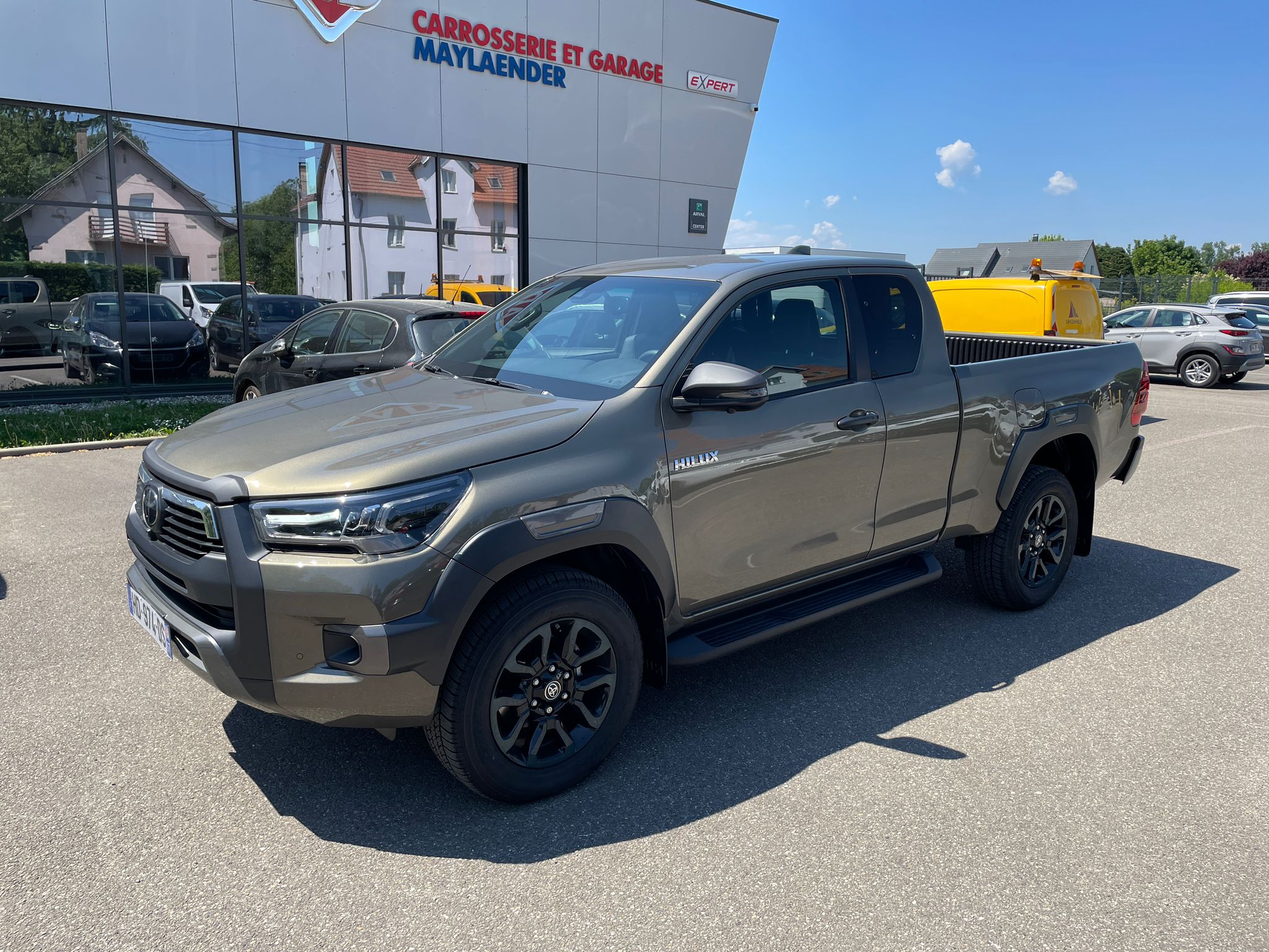 TOYOTA HILUX 2.8 204 D 4D 4X4 INVICIBLE 360 MY24 MEL LOCATION HANGENBIETEN AEROPORT STRASBOURG ENTZHEIM EUROMETROPOLE BAS-RHIN ALSACE GRAND EST 22
